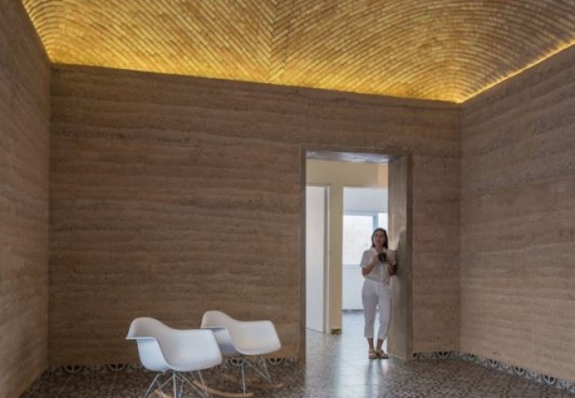 project_house_fromground_08.jpg