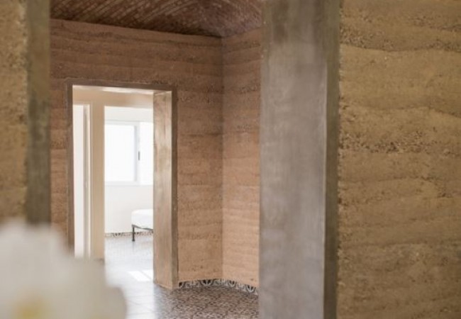 project_house_fromground_22.jpg