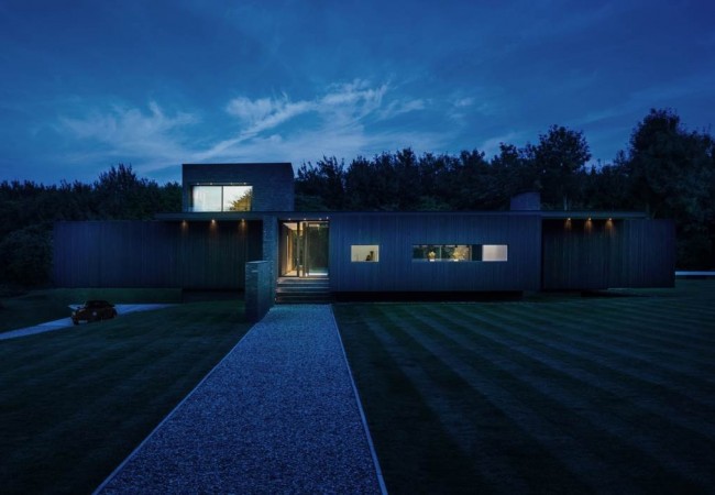 project_house_black_08.jpg