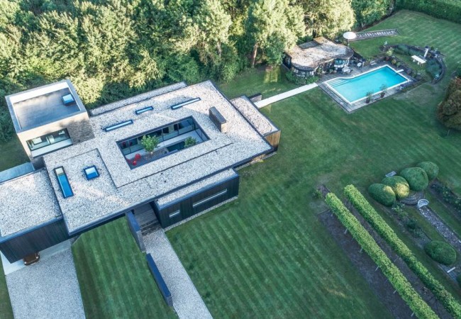 project_house_black_27.jpg