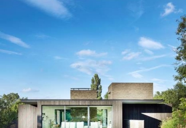 project_house_black_30.jpg