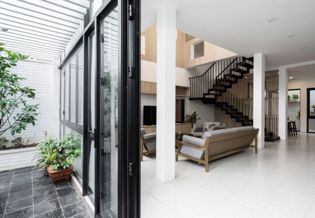 project_house_tn_06.jpg