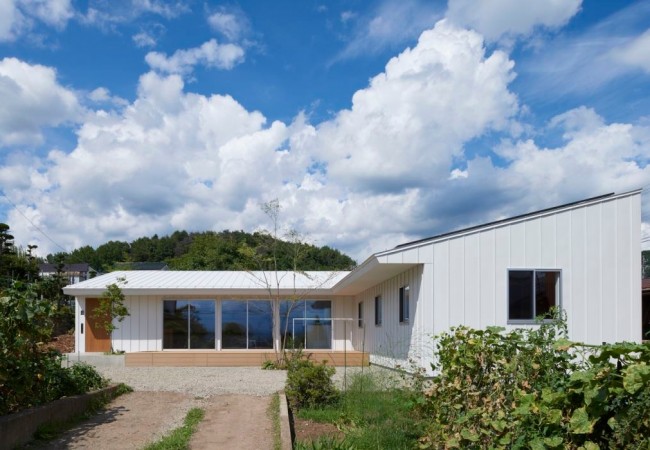 project_house_kamoro_01.jpg