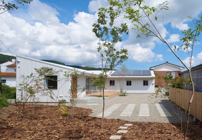 project_house_kamoro_02.jpg