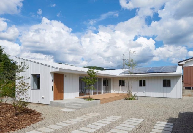 project_house_kamoro_03.jpg
