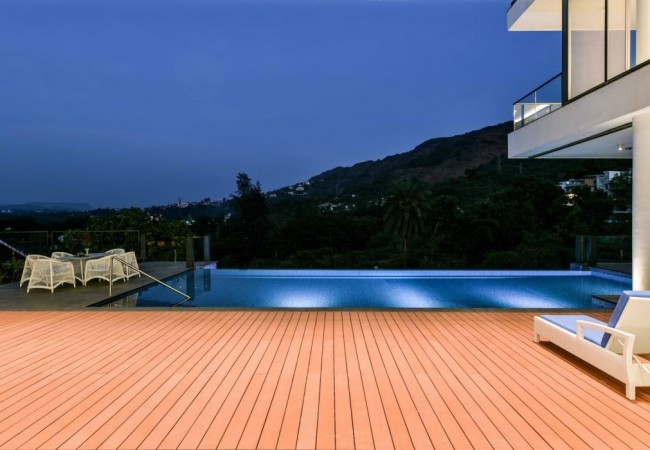 project_house_panorama_50.jpg