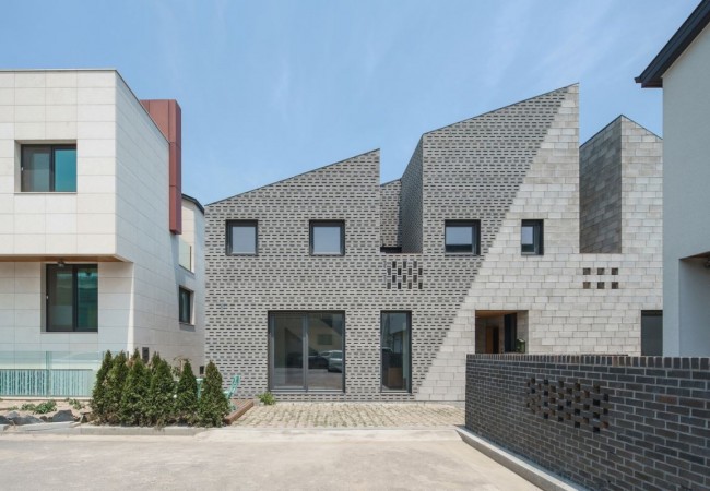 project_house_stone_03.jpg