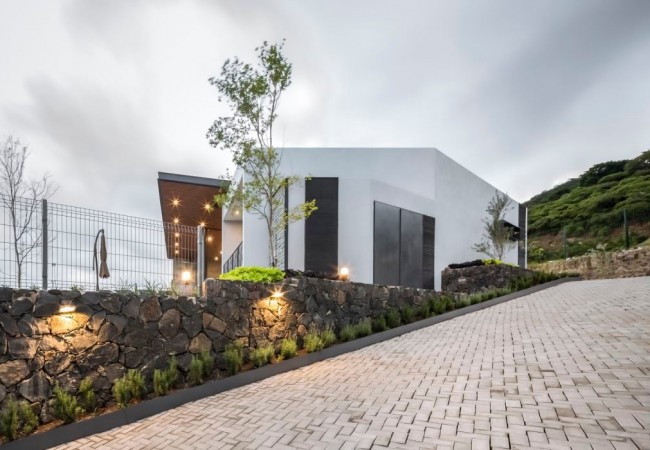 project_house_near_lake_14.jpg