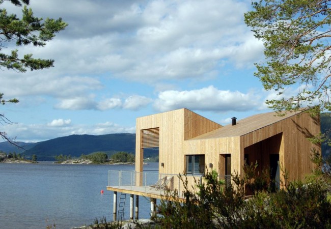 project_house_lake_01.jpg