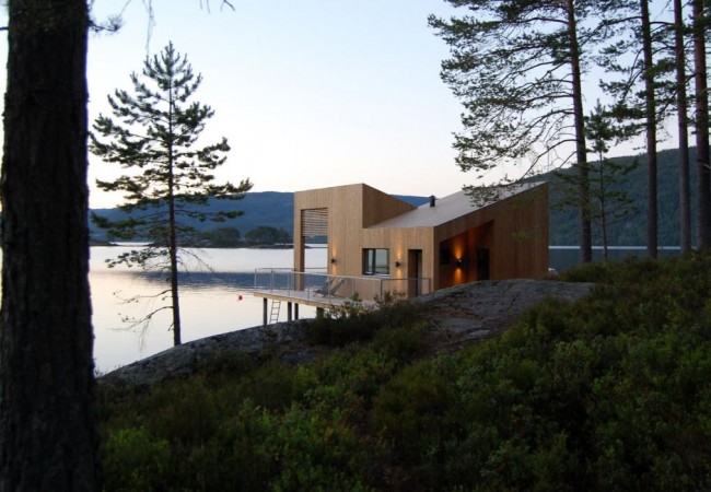 project_house_lake_06.jpg