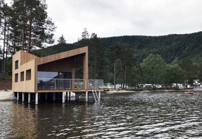 project_house_lake_13.jpg