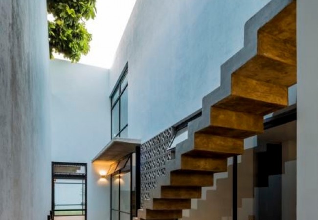 project_house_Blue_01.jpg