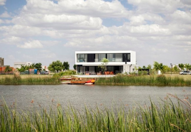 project_house_H_01.jpg