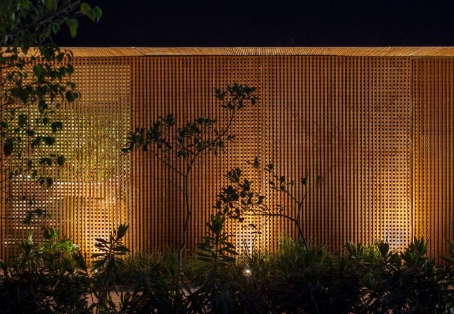 project_house_corner_11.jpg
