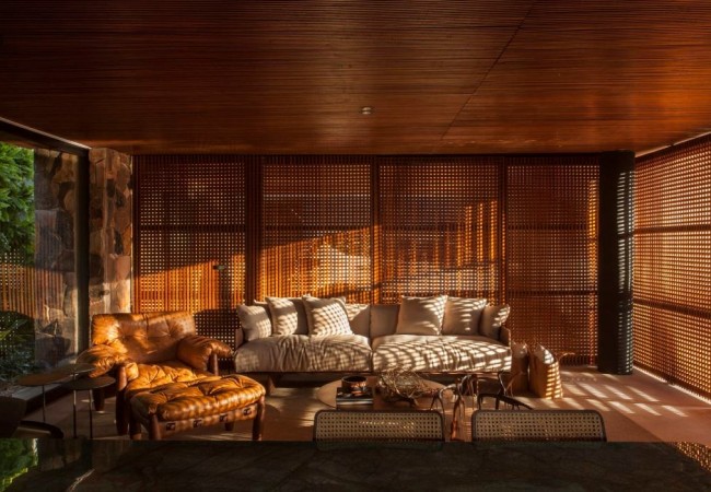 project_house_corner_16.jpg