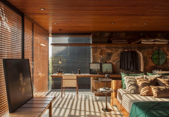 project_house_corner_31.jpg