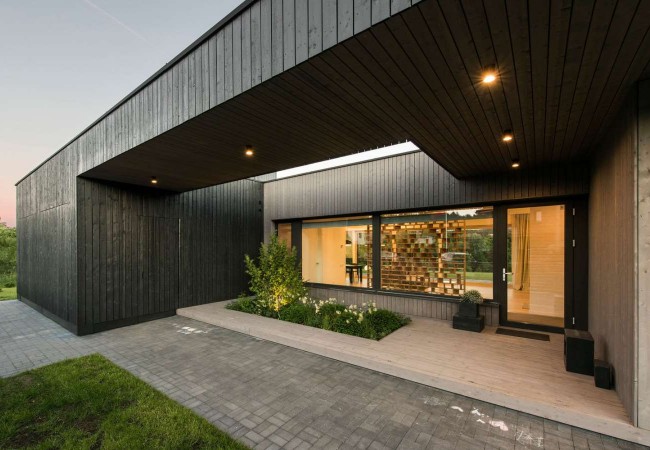 Project-house-black-jashik06.jpg