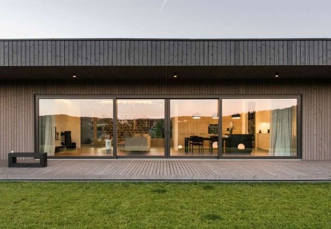 Project-house-black-jashik08.jpg