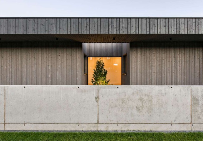 Project-house-black-jashik09.jpg