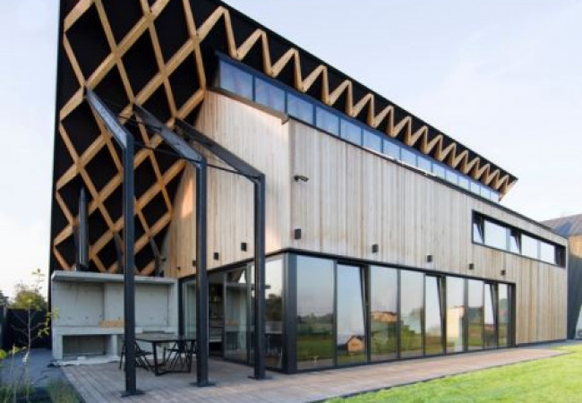 HouseProject_bihind_03.jpg