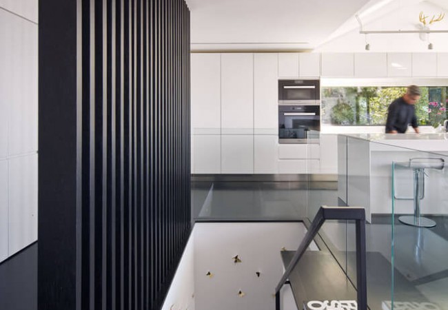 A_house_with_a_view_15