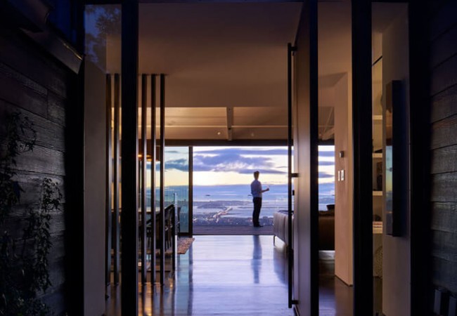 A_house_with_a_view_8