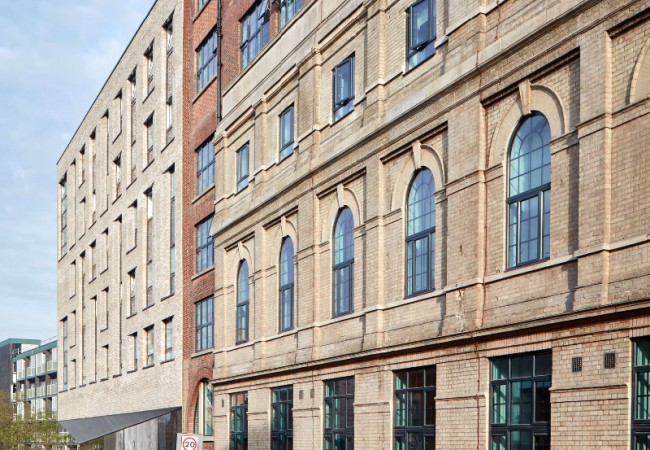community-theatre-creative-hub-jestico-whiles-architecture-public-leisure-uk-london_dezeen_2364_col_11