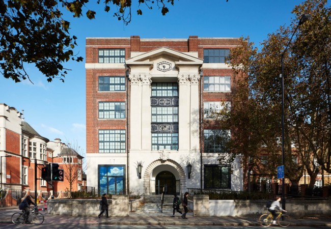 community-theatre-creative-hub-jestico-whiles-architecture-public-leisure-uk-london_dezeen_2364_col_12