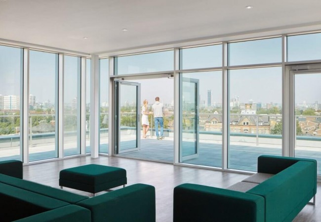 community-theatre-creative-hub-jestico-whiles-architecture-public-leisure-uk-london_dezeen_2364_col_2-1024x683
