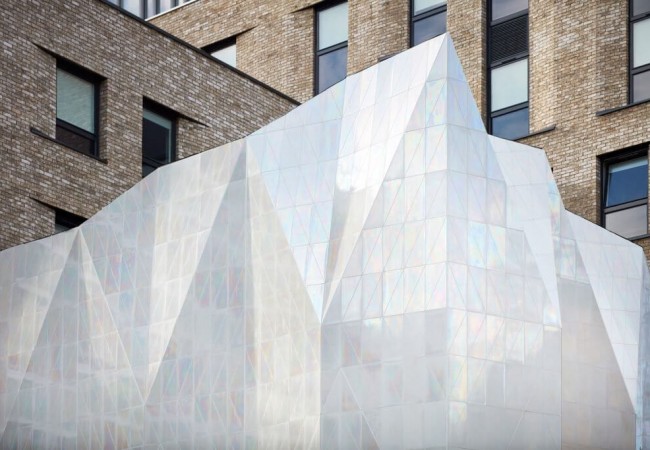 community-theatre-creative-hub-jestico-whiles-architecture-public-leisure-uk-london_dezeen_2364_col_5-1024x683