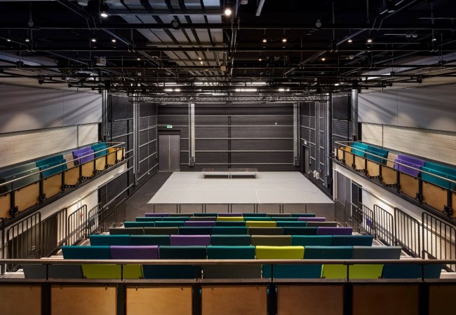 community-theatre-creative-hub-jestico-whiles-architecture-public-leisure-uk-london_dezeen_2364_col_8