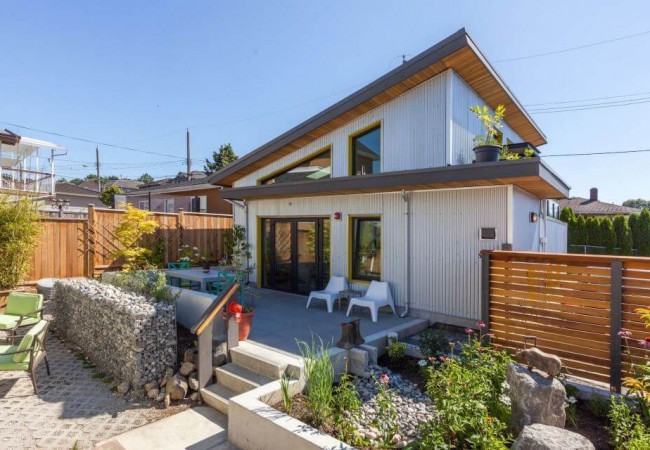 lanefab-live-work-laneway-house-exterior1