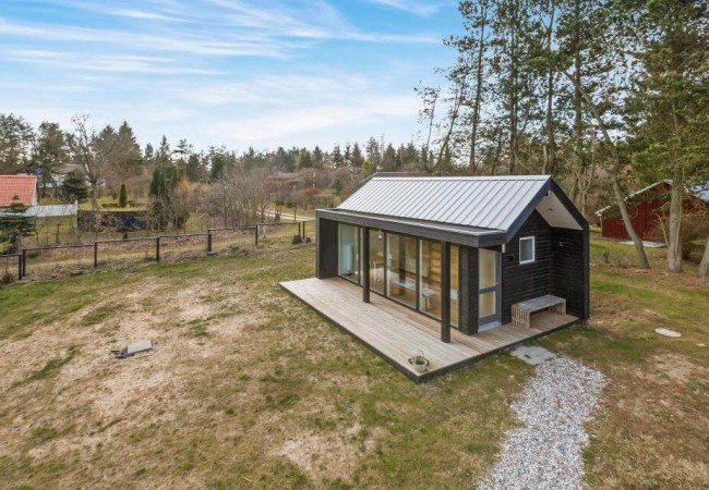 scandinavian-modern-tiny-house-exterior1-via-smallhousebliss (1)
