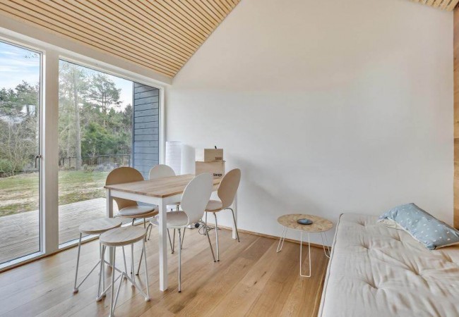 scandinavian-modern-tiny-house-interior4-via-smallhousebliss