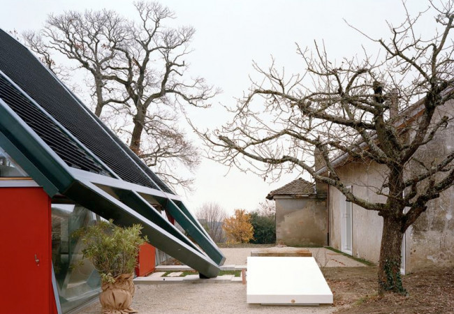 02_2_Houses_in_Chigny_courtyard_©Joël_Tettamanti