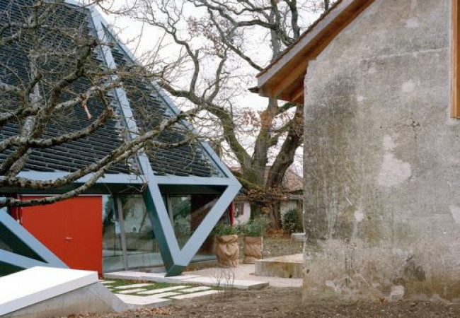 04_2_Houses_in_Chigny_courtyard_©Joël_Tettamanti