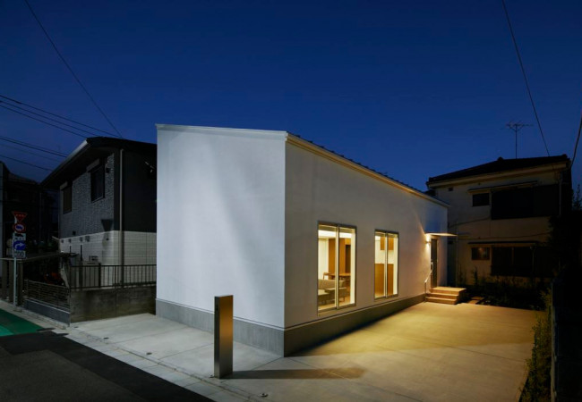 009_facade_night