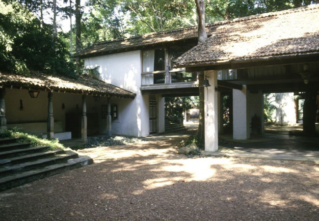 12_-_Lunuganga_-_Bawa's_Garden_and_Estate.