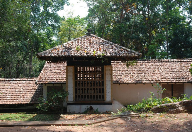 12_F_-_Lunuganga_-_Bawa's_Garden_and_Estate.